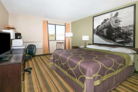 Super 8 by Wyndham/Wanamaker RD/I-70 - 11