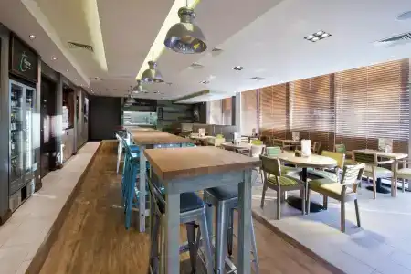Premier Inn Lewisham - 10