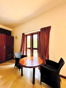 Gomez Place - 60