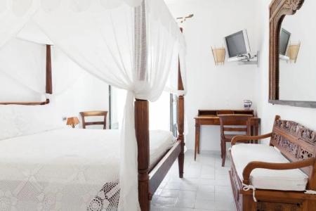 Quartara Boutique - 40