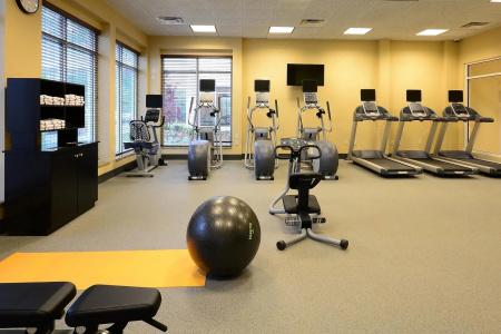Hilton Garden Inn Airport - 22