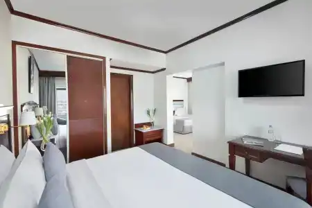 Admiral Plaza - 5