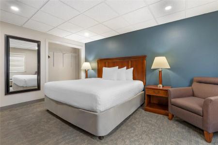 Best Western Plus Clocktower Inn - 41