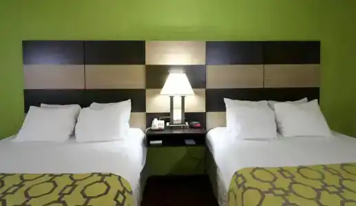 Baymont by Wyndham Pigeon Forge - 24