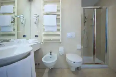 Best Western Crystal Palace - 38
