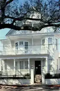 The Queen Anne - 33