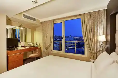 DoubleTree by Hilton Izmir - Alsancak - 34