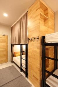 Lupta Hostel Patong Hideaway - 25