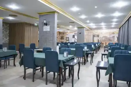 Mustis Royal Plaza - 16