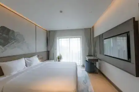 Cat Ba Island Resort & Spa - 2