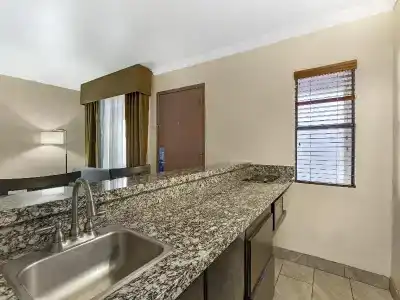 Best Western InnSuites Tucson Foothills & Suites - 99