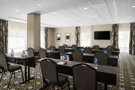 Hampton Inn & Suites Charlotte Steele Creek Road, Nc - 16