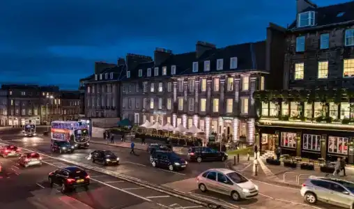 Courtyard by Marriott Edinburgh - 16