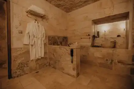 Serenus Cave Suites - 48
