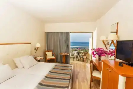 Blue Sea Beach Resort - 7