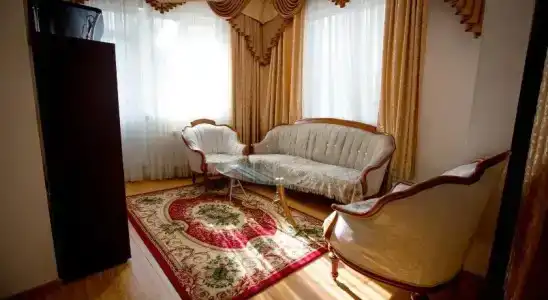 Весна Хоста - 0