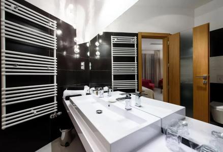 Karoly Corner Residences - 60