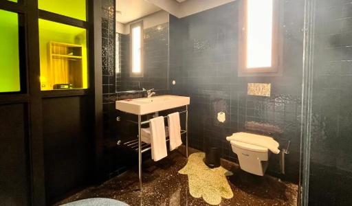 Boutique Gauthier - 203