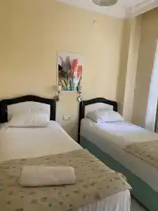 Side Linda Apart - 32
