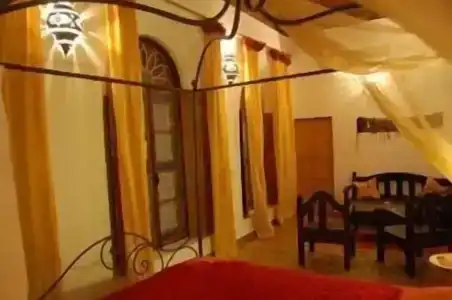 Riad Attarine - 27