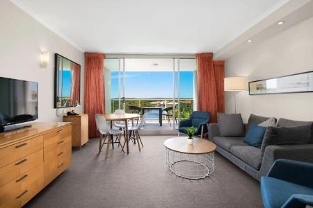 Pelican Waters - 51
