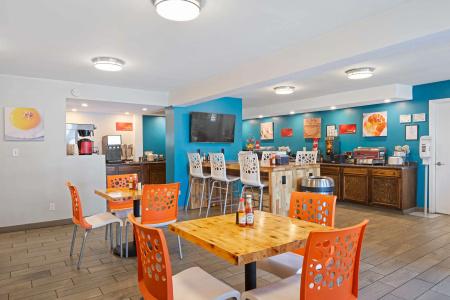 Best Western Plus Holiday Sands Inn & Suites - 23