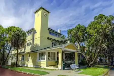 The Historic Peninsula Inn - 7