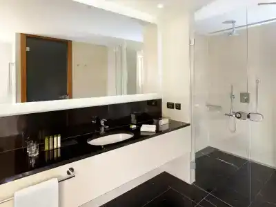 DoubleTree by Hilton Zagreb - 40