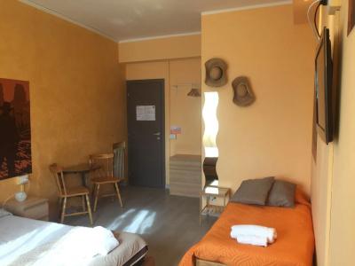 Movie Home b&b - 1