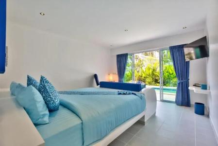 La Perle Luxury Boutique - 53