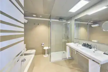 Tonga Tower Design & Suites - 9