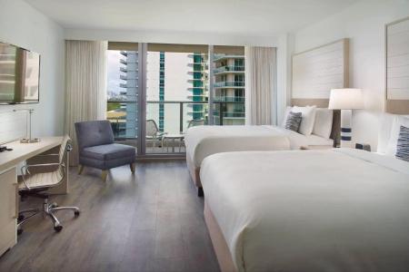Courtyard Miami Coconut Grove - 4