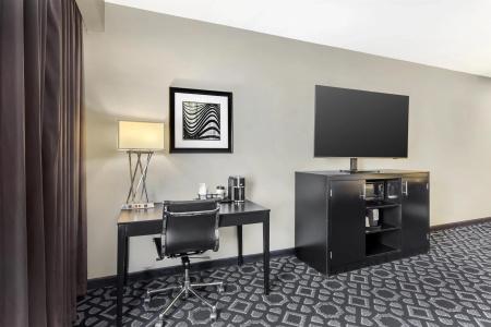 Best Western Plus Inn & Suites - 30