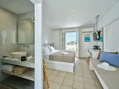 Kanale's Rooms & Suites - 1