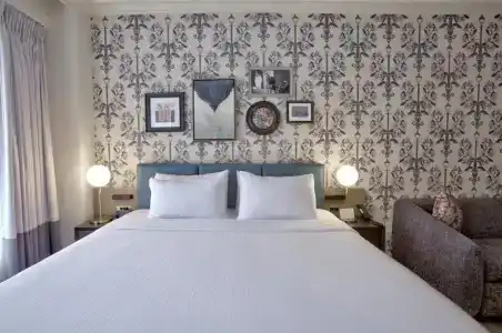 Royal St Charles - 53