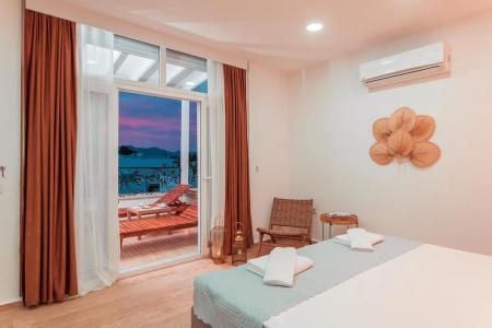 Mare Marin Boutique - 32