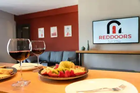 Reddoors Suits - 23