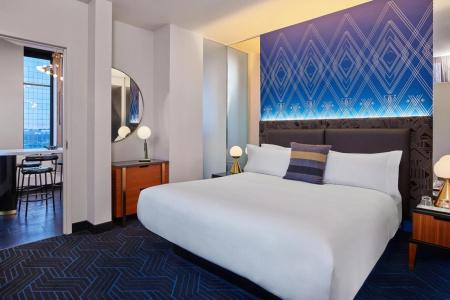 W - The Foshay - 48