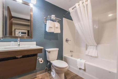 WoodSpring Suites Doral Miami Airport - 7