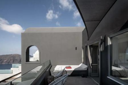 West East Suites - 88