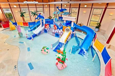 Grand Marquis Waterpark & Suites - 10