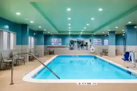 Holiday Inn Express & Suites i-95 & i-20 Civic Ctr, An Ihg - 25