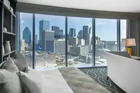 Omni Dallas - 90