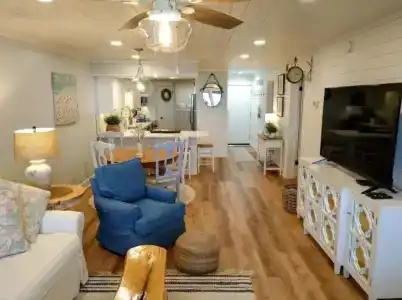 Hibiscus Oceanfront - 60