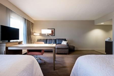 Hampton Inn West - 5