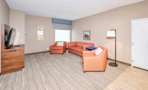 Hampton by Hilton - 56