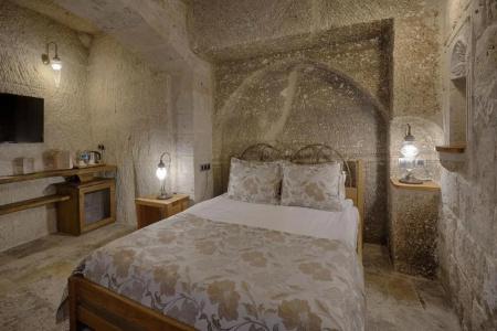 Hera Cave Suites - 84