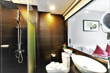 Triple L Patong Beach Phuket - 91