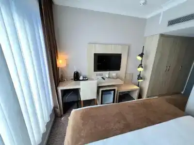 Best Western Royal Centre - 65