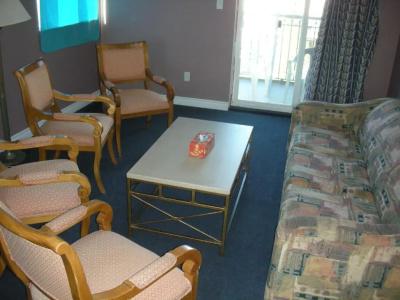 Cache Creek Inn - 2